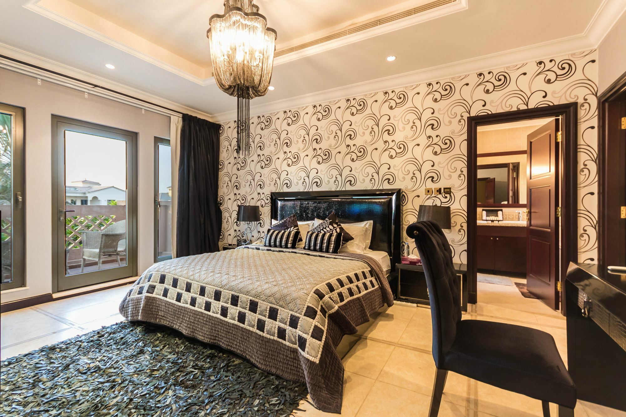 Yanjoon Holiday Homes - Palm Jumeirah Frond A Villas Дубай Екстер'єр фото