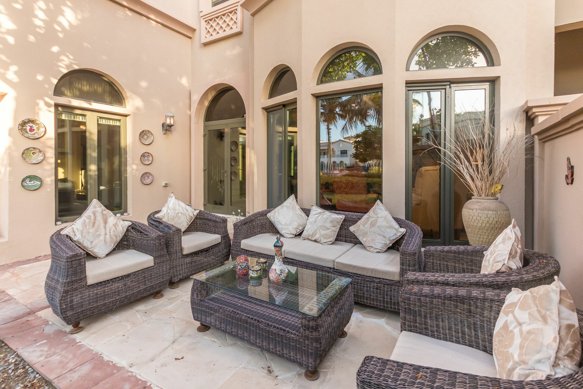 Yanjoon Holiday Homes - Palm Jumeirah Frond A Villas Дубай Екстер'єр фото